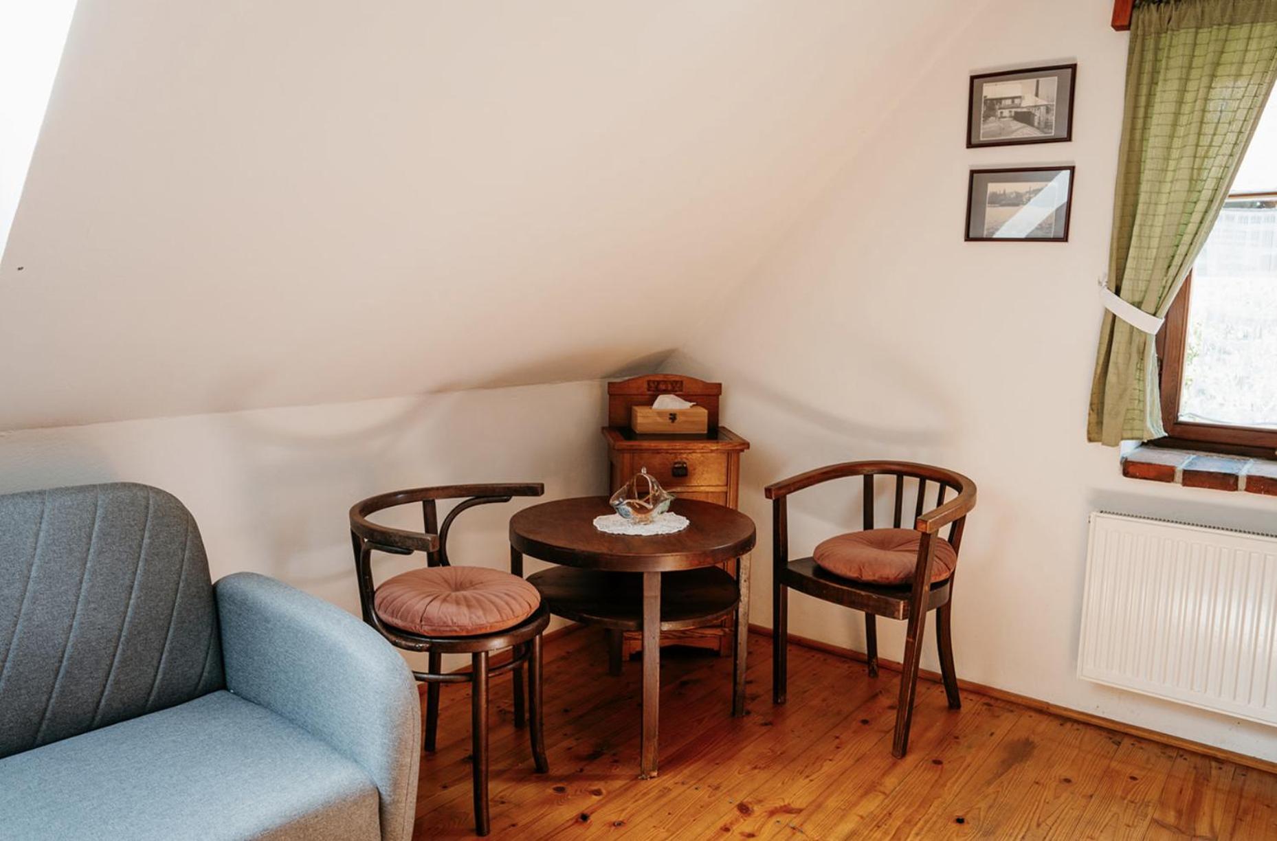 فندق Restaurant A Penzion Na Cechach Korouhev المظهر الخارجي الصورة